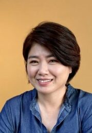嚴藝文